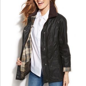 Barbour Beadnell Waxed Cotton Jacket (sage green)